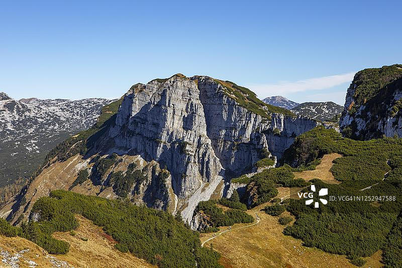 从洛瑟看到的格雷穆特、洛瑟高原、托特斯山脉、阿尔陶塞、奥斯塞兰、萨尔茨卡默古特、施蒂利亚、奥地利景色图片素材