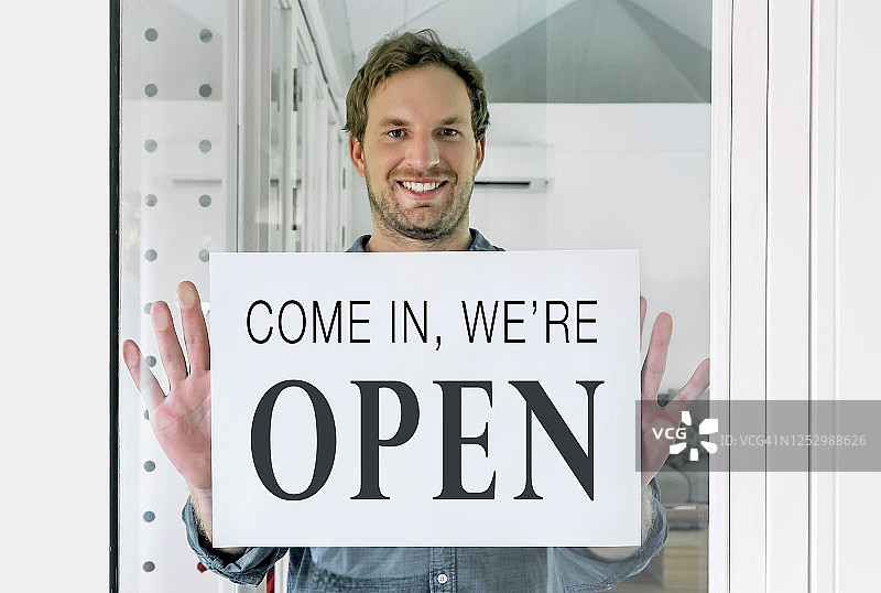 疫情后重新开放本地小企业图片素材