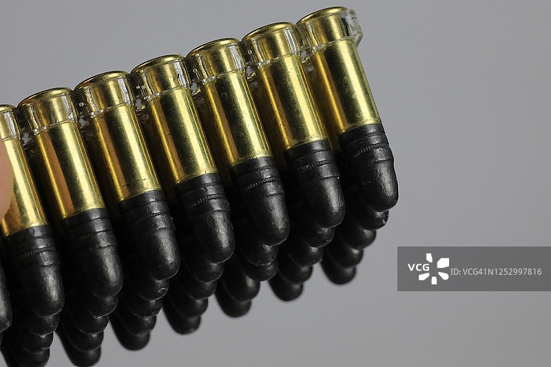 手枪和步枪弹药图片素材
