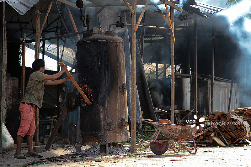 蘑菇农场——古董燃烧器图片素材