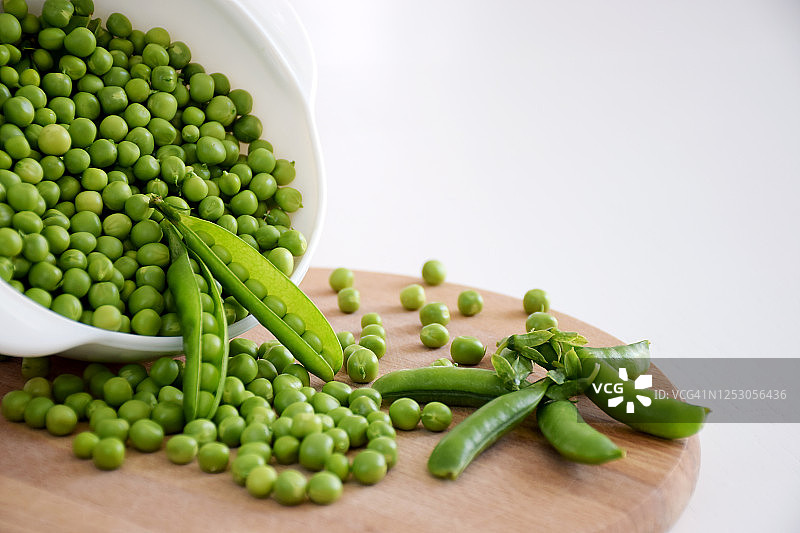 新鲜的豌豆图片素材