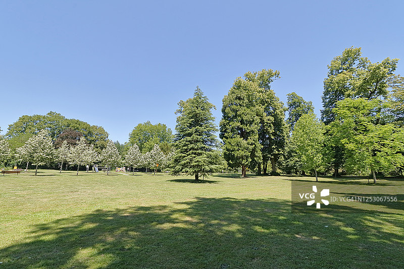 法国格雷茨-阿尔曼维利耶的瓦尔代姆庄园图片素材