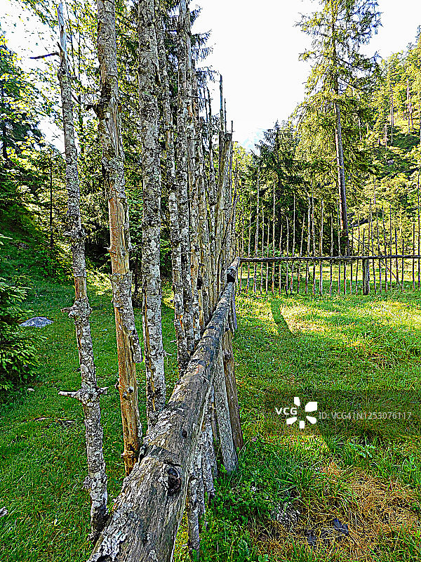 古老的木栅栏图片素材