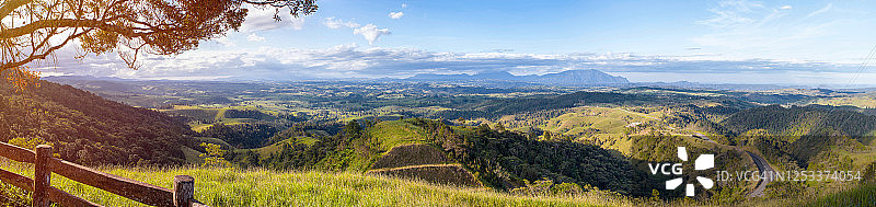澳大利亚昆士兰州远北区凯恩斯高地阿瑟顿高原全景图片素材