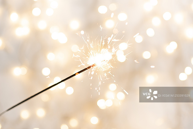 圣诞节闪光烟花装饰照明元素，适用于节日海报、生日或派对图片素材