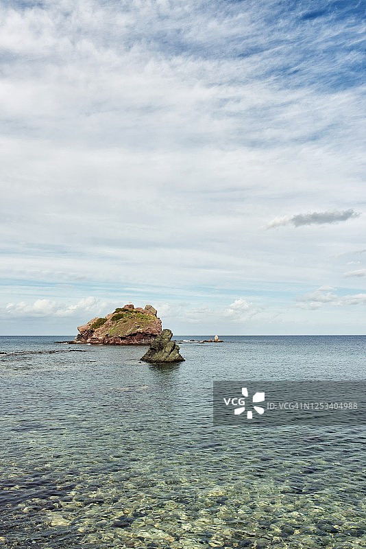 爱神岩与地中海水，塞浦路斯图片素材