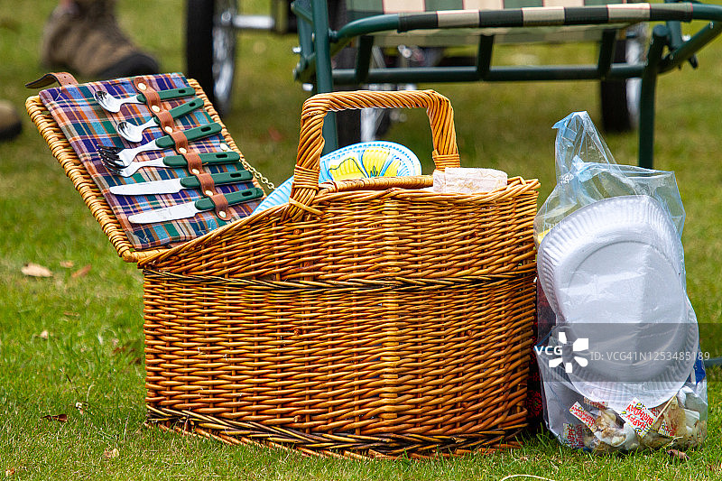 马球场的野餐图片素材