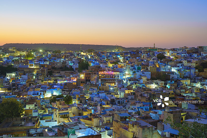 印度焦特布尔蓝色之城和梅兰加尔堡的城市景观图片素材