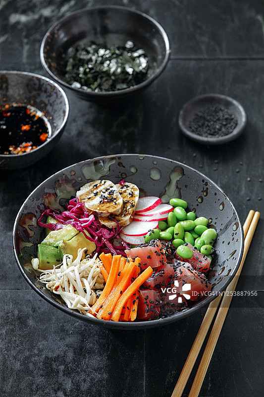 自制金枪鱼夏威夷盖饭图片素材