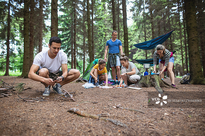 团队合作是生存的关键图片素材