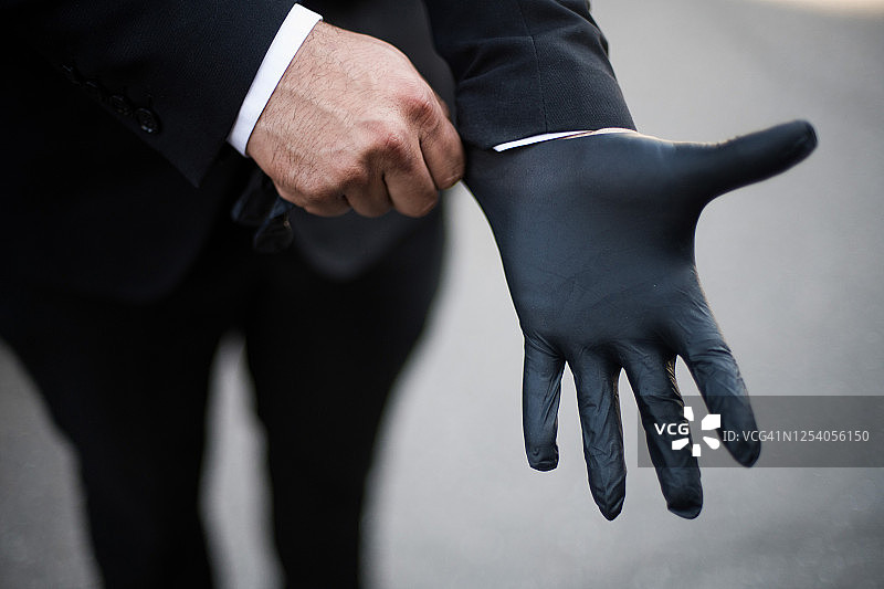 葬礼上的扶柩者图片素材