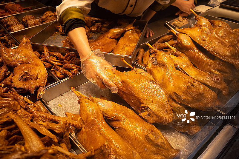 出售的传统卤鹅图片素材