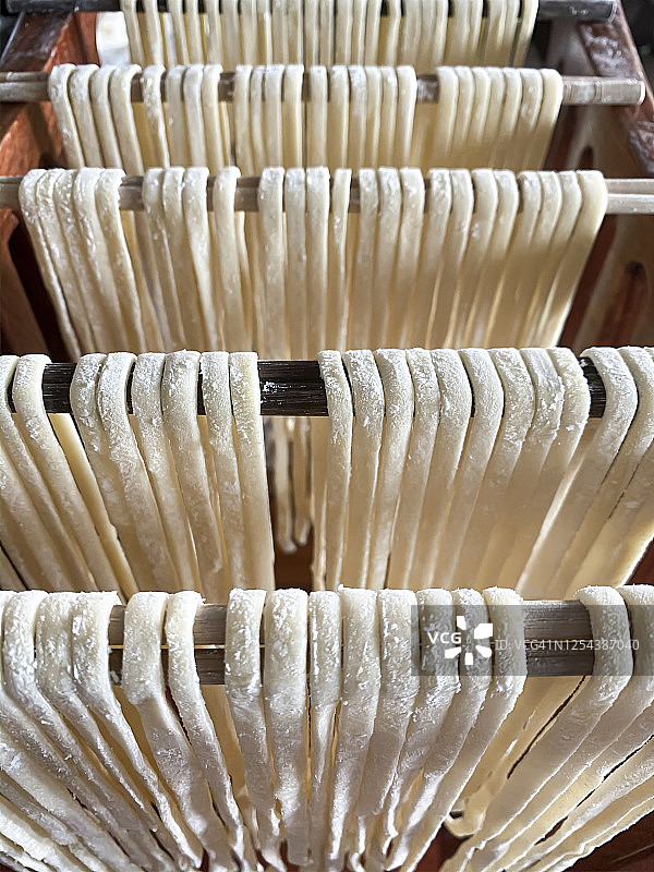 等待干燥的意大利面图片素材