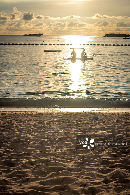 冲绳那霸万座海滩风光图片素材
