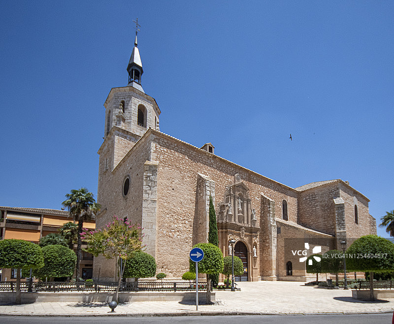 雷阿尔城达伊米埃尔镇的文艺复兴教堂图片素材