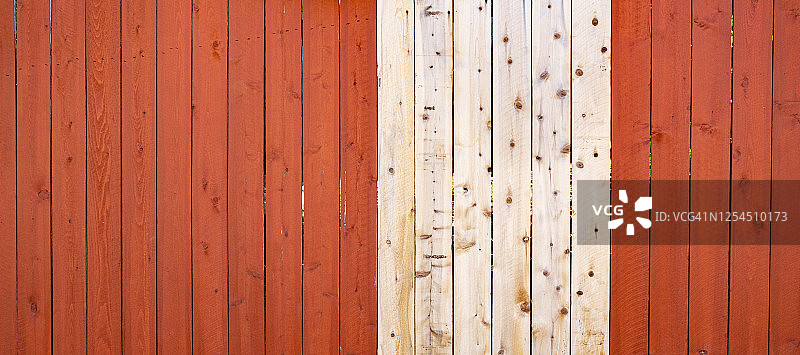 部分油漆的木栅栏图片素材