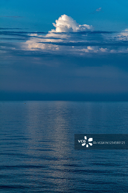 海景倒影图片素材