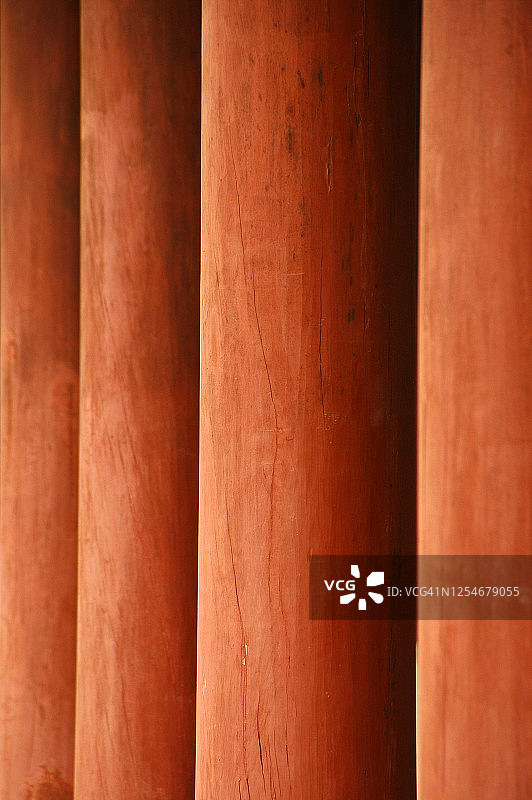 韩国首尔昌德宫的红色柱子图片素材