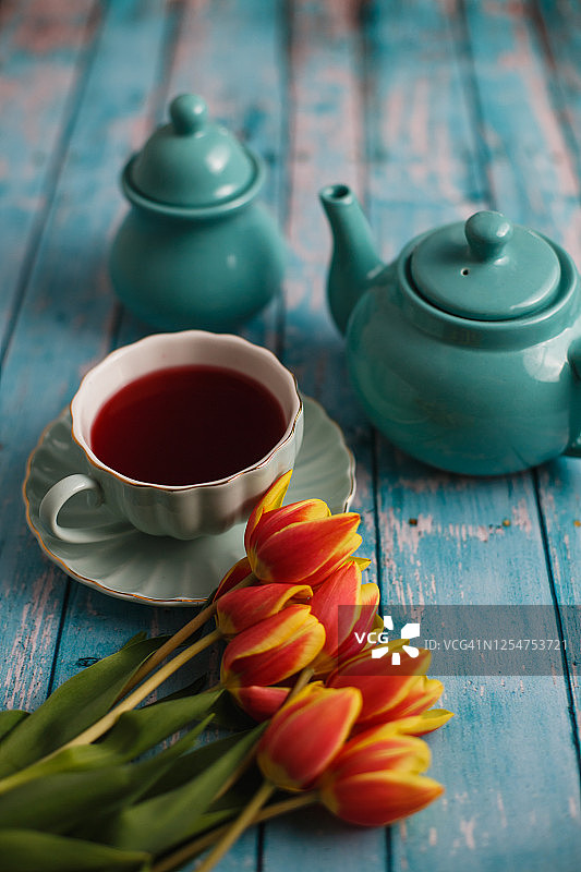 春日下午的芙蓉花茶图片素材