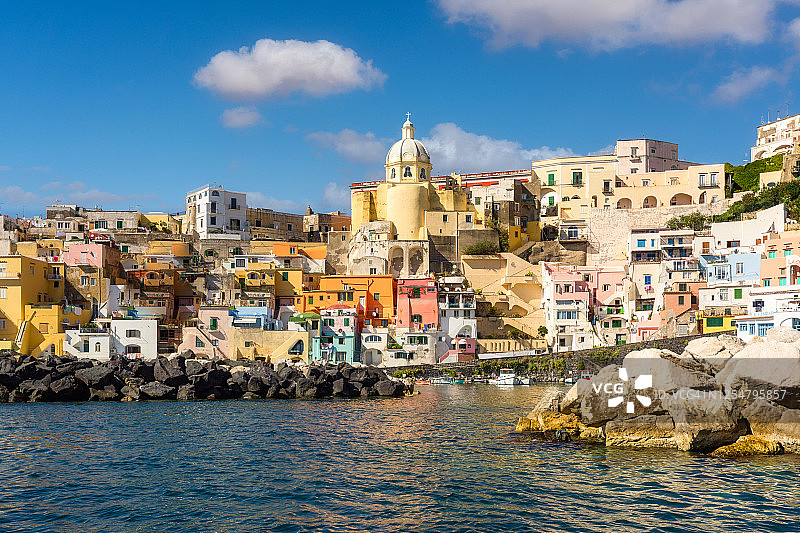 意大利那不勒斯普罗奇达岛：地中海的彩色岛屿图片素材