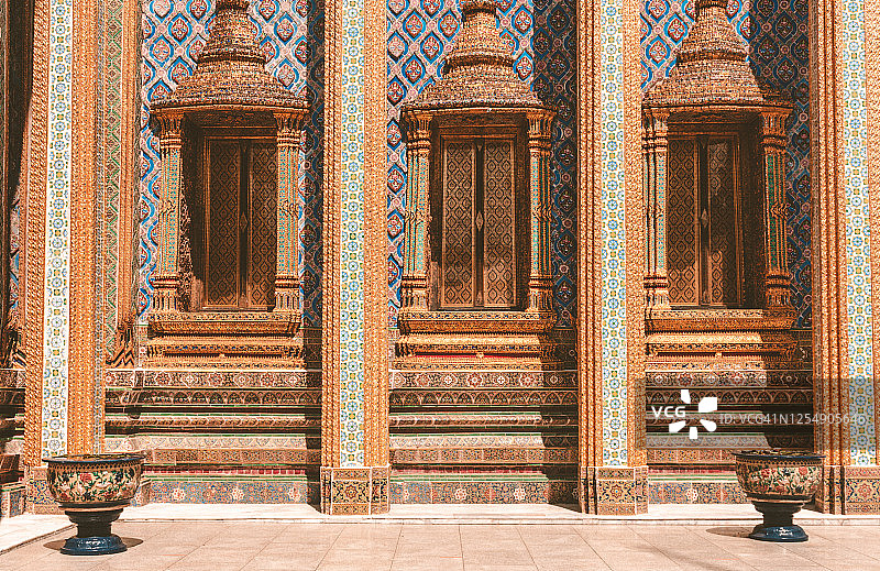 泰国曼谷玉佛寺内的美丽景色图片素材