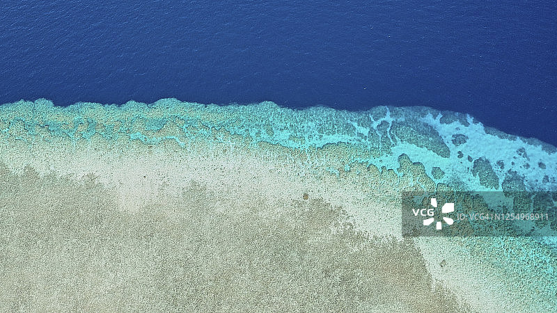 图巴塔哈浅礁的清澈海水图片素材