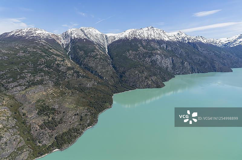 智利巴塔哥尼亚阿伊森地区圣拉斐尔湖国家公园鸟瞰图片素材