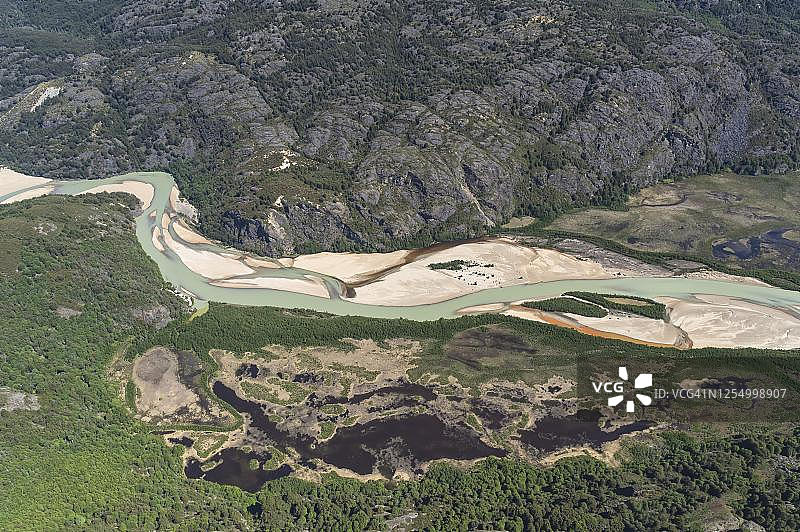 智利巴塔哥尼亚阿伊森地区圣拉斐尔湖国家公园鸟瞰图片素材