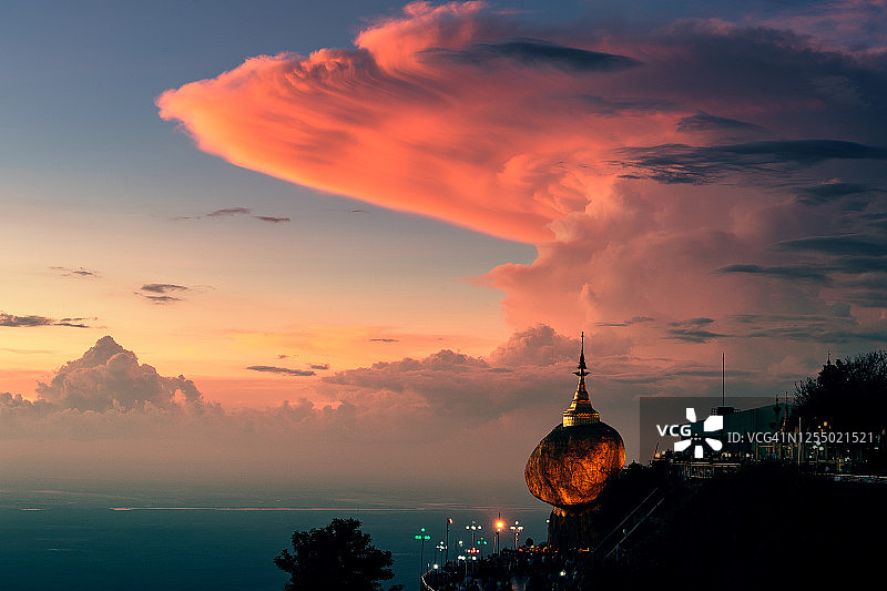 缅甸孟邦大金石宝塔（吉谛瑜佛塔）图片素材