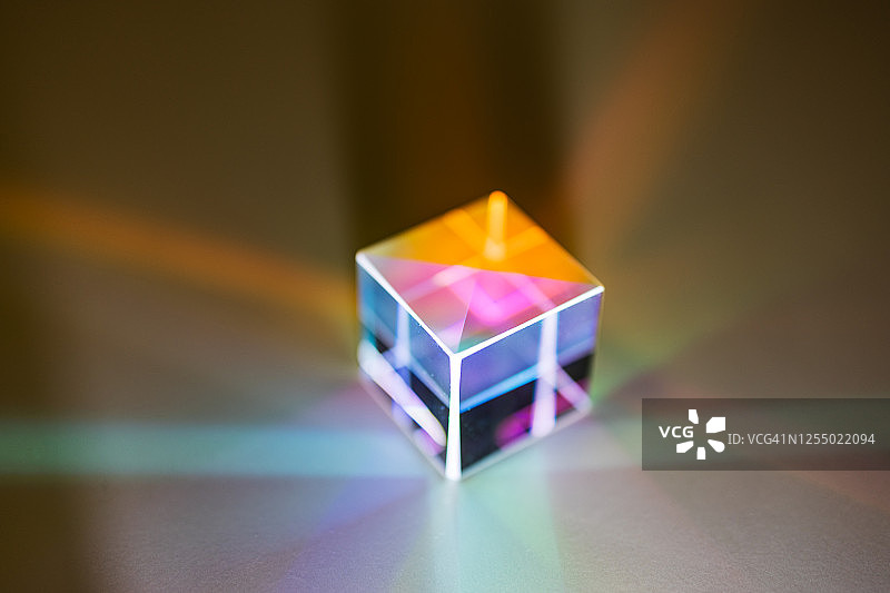 方形棱镜图片素材