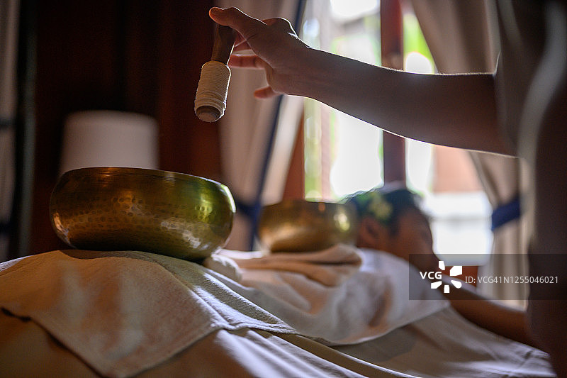 颂钵疗法图片素材