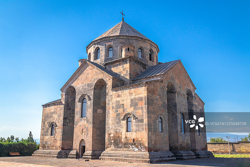 亚美尼亚阿尔马维尔省瓦加尔沙帕特圣赫里普西梅教堂图片素材