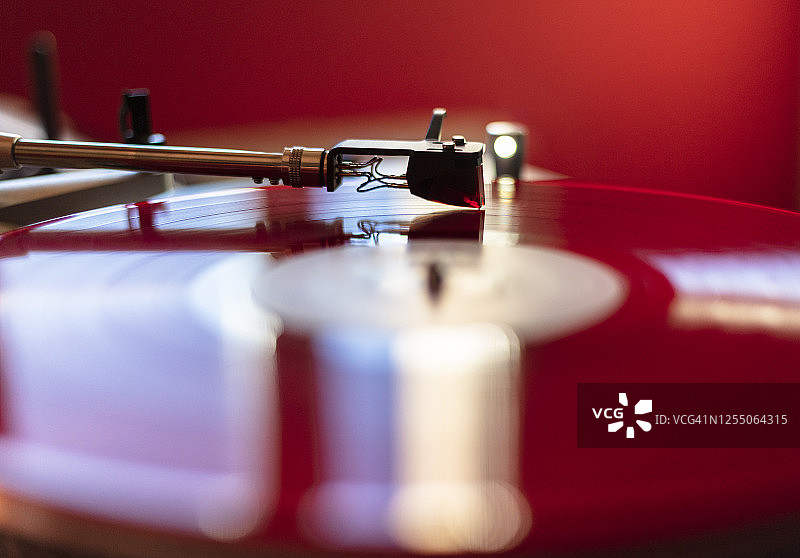 转盘和黑胶唱片图片素材