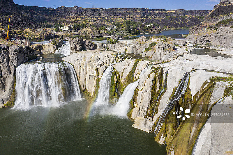 美国爱达荷州双瀑市：蛇河上的肖松尼瀑布图片素材