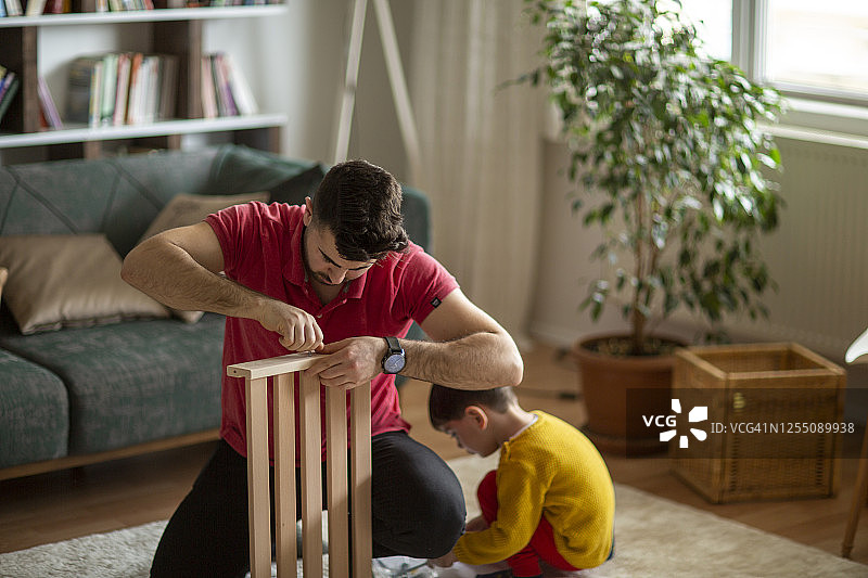爸爸的小帮手图片素材