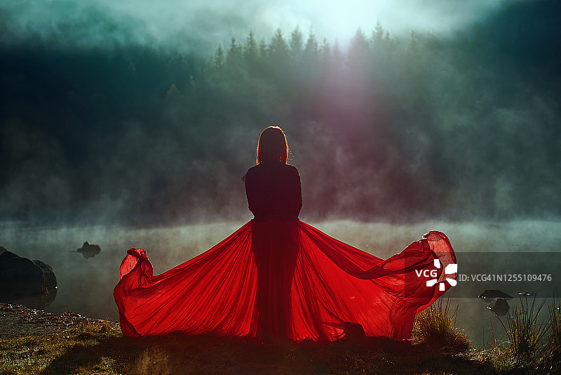 湖边童话图片素材