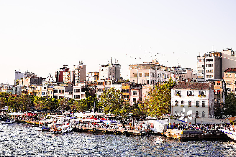 土耳其伊斯坦布尔卡拉科伊区城市风光图片素材
