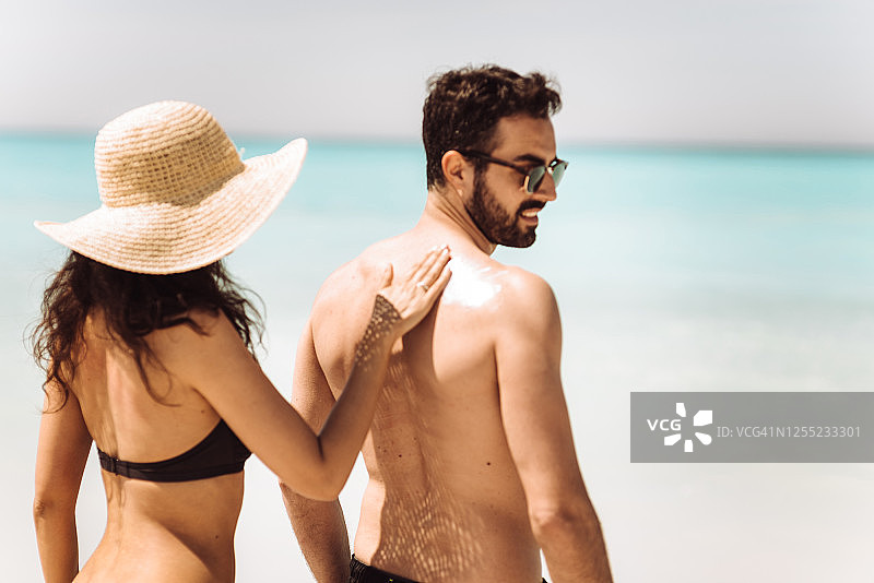 她喜欢他的皮肤图片素材