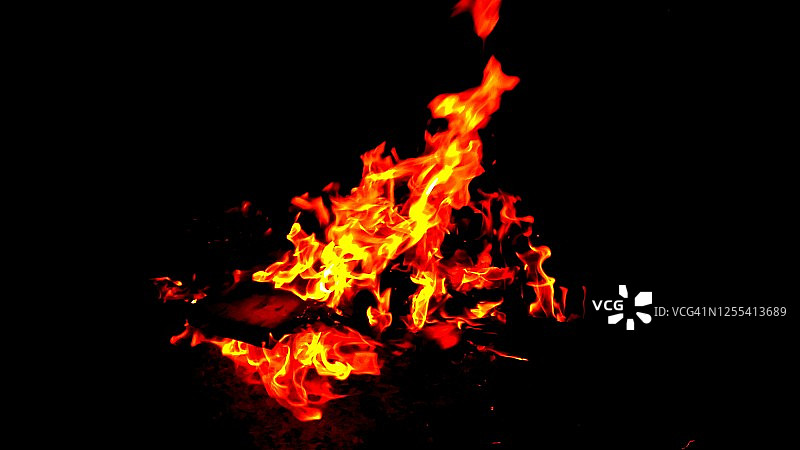 大型篝火图片素材