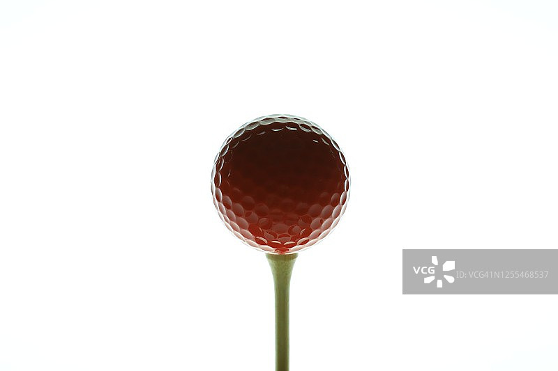 放在球座上的高尔夫球图片素材