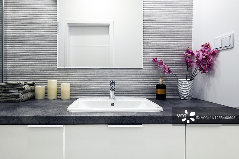 现代小型浴室图片素材