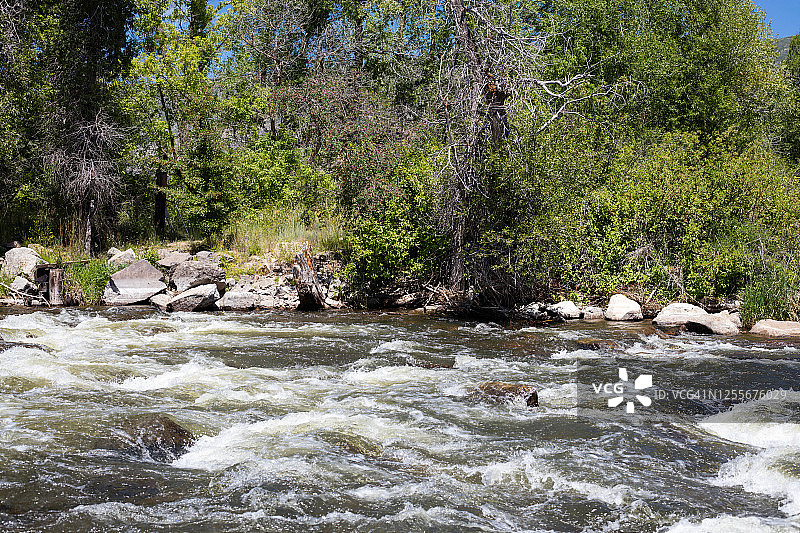 犹他州米德韦普罗沃河图片素材