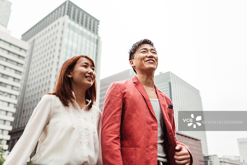 在日本的游客情侣图片素材