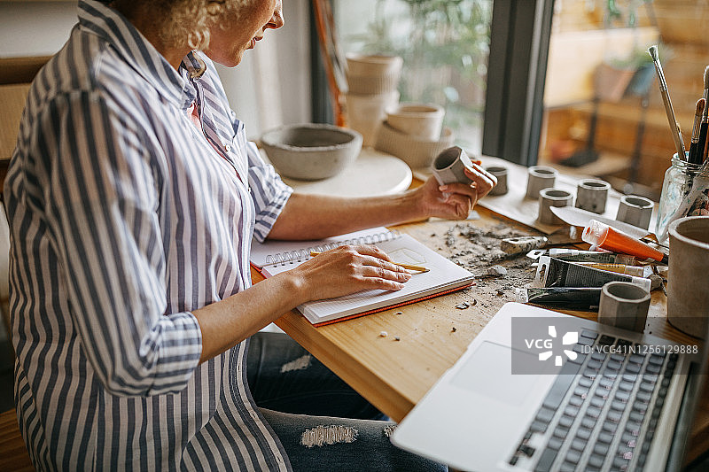 成功的女商人图片素材