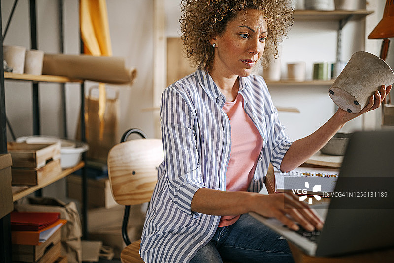 成功的女商人图片素材