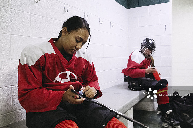 女子曲棍球队的更衣室场景图片素材