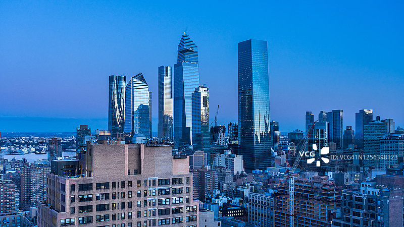 纽约哈德逊城市广场和曼哈顿西区日出图片素材