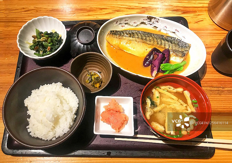 味噌煮鲭鱼定食图片素材