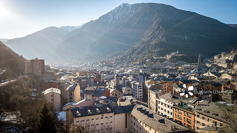 安道尔城：安道尔的首都图片素材