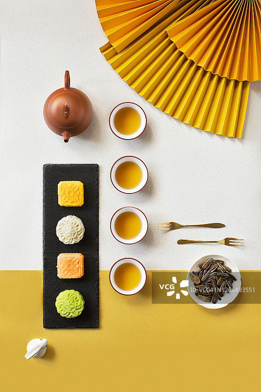 风格化的中秋节美食静物图片素材